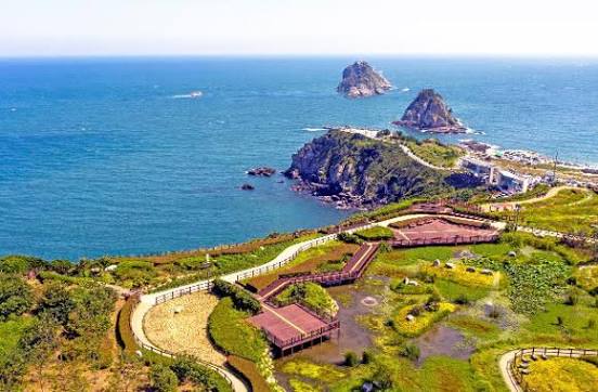 Igidae Coastal Walk and Oryukdo Skywalk